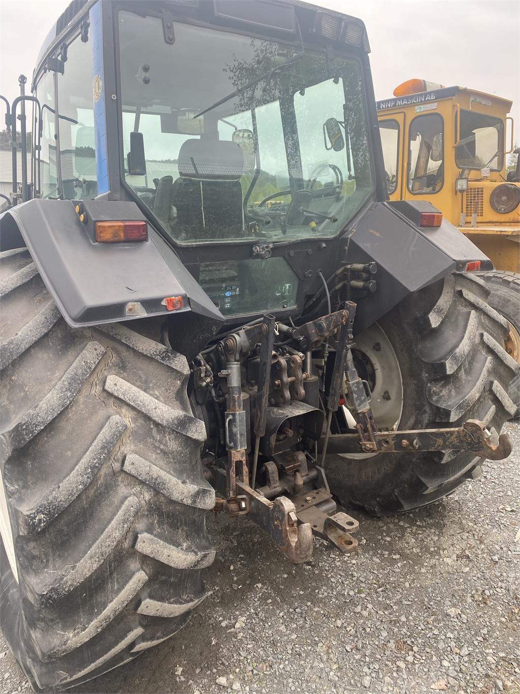 Valtra Valmet 8400+L Traktorer