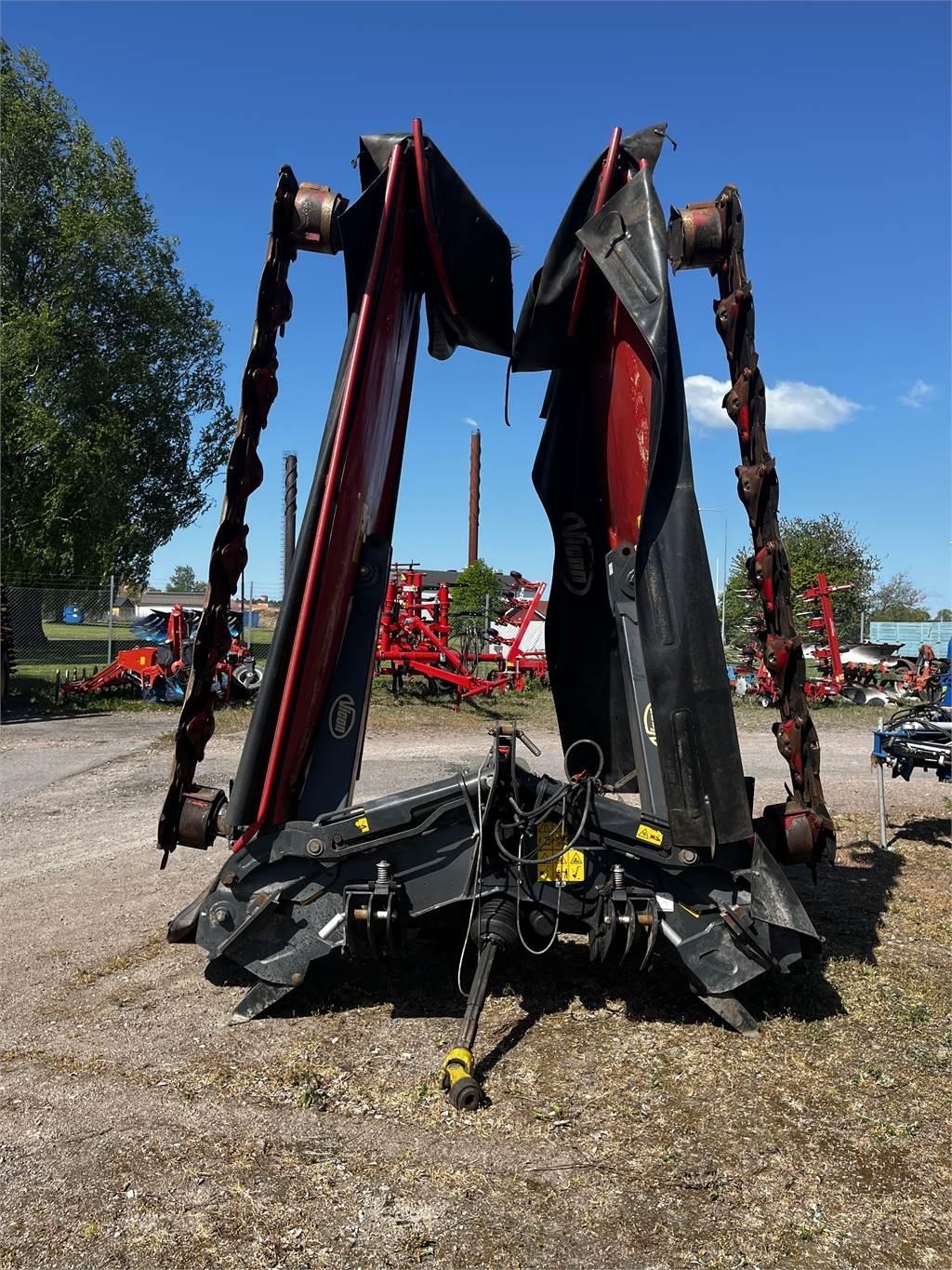 Vicon C90 EXTRA + 332 XF Mowers