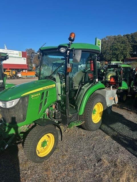 John Deere 3045R KOMPAKTTRAKTOR Kompakttraktorer