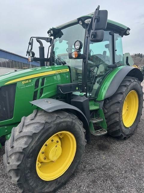 John Deere 5125R C8 TRAKTOR FR.LYFT Traktorer