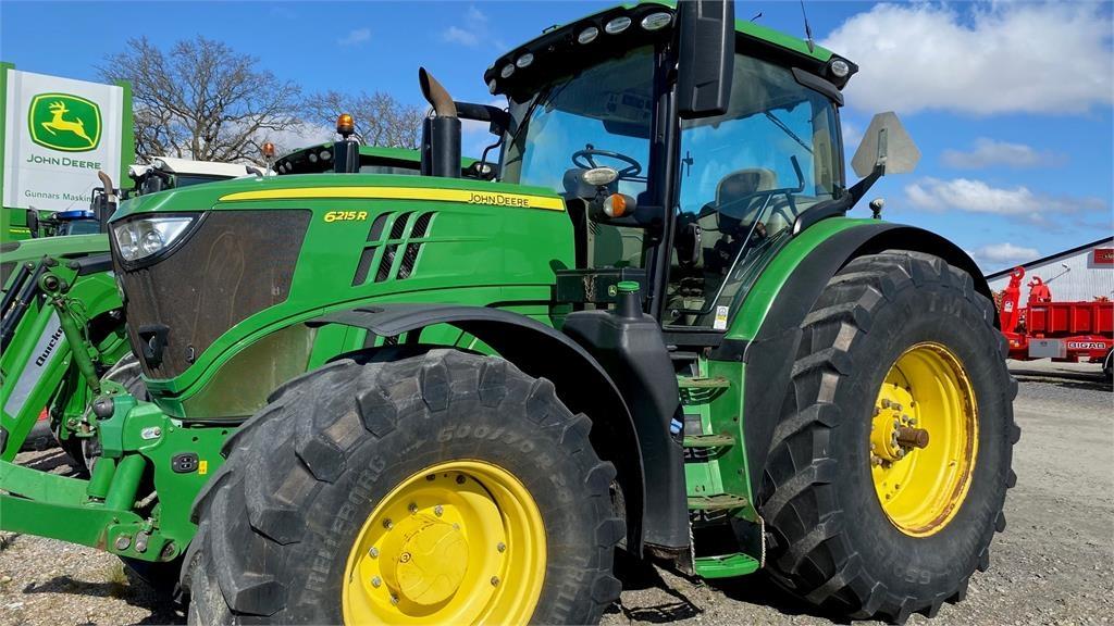 John Deere 6215R AP TRAKTOR FR.LYFT Traktorer