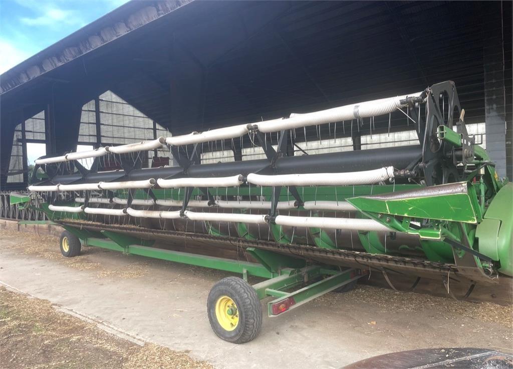 John Deere T560 SKÖRDETRÖSKA 25 FOT Skördetröskor