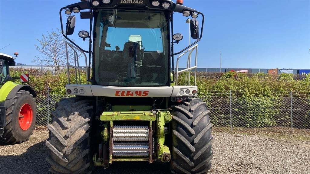 CLAAS Jaguar 950 Trince semoventi
