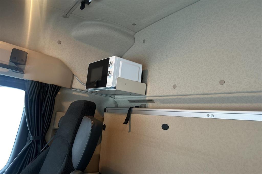 Mercedes-Benz Actros 2653 LS 6x4 Vetopöytäautot