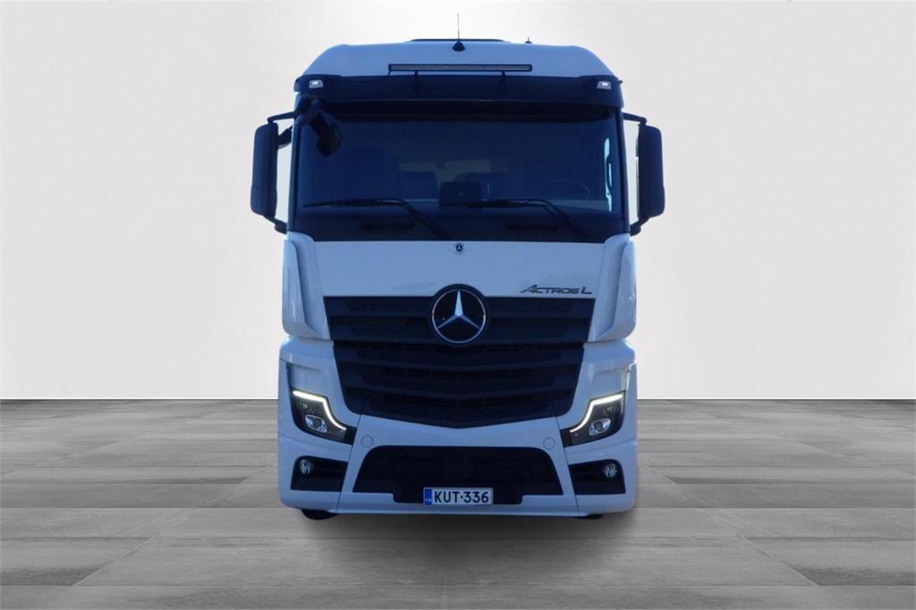 Mercedes-Benz Actros 5 L 2648 6x2 LS KOULUAUTO Vetopöytäautot