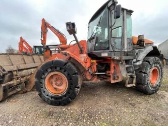 Hitachi ZW 180-5