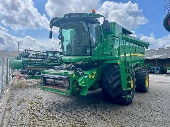 John Deere S 690 i
