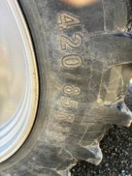 Goodyear Tvillingehjul 600/65R38 & 420/85R38