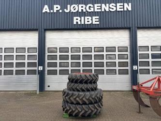 Lingong Sprøjtehjul 420/85R38 og 13.6-28