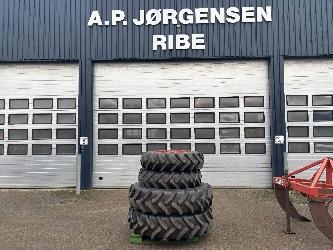 Sprøjtehjul 420/85R38 og 13.6-28