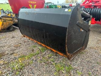 Quicke Silocut XL 250