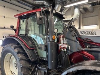 Valtra N 123 HiTech