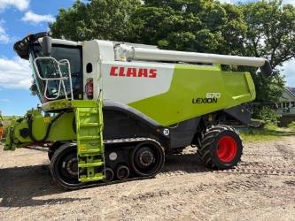 CLAAS Lexion 670 TerraTrac - 4 WD