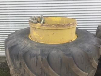 Pirelli Tvillinghjul 600/65R28