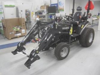 Solis 26hv 9+9 pientraktori+etukuormain lisävarustein