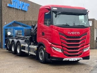 Iveco FABRIKSNY AS 8x4 1+3 580HP Kran & Hejs