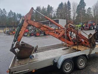 AHMA TRAKTORIKAIVURI