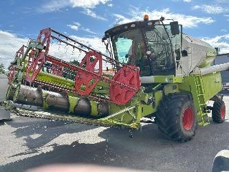 CLAAS AVERO 240