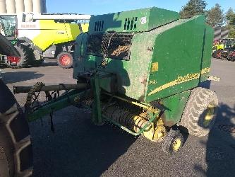 John Deere 578