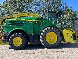 John Deere 8300