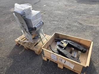 Engcon irroitettava malli EC 206 + pihtikasetti