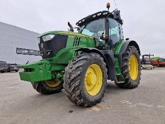 John Deere 6215 R