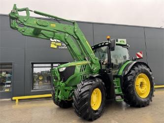 John Deere 6215R