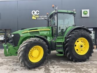 John Deere 7920
