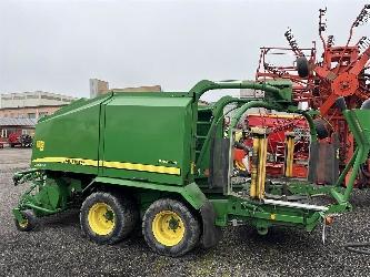 John Deere 744