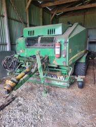 John Deere RUNDBALSPRESS JD 678