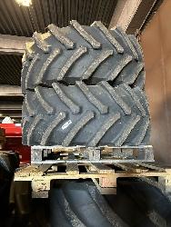 Trelleborg DÄCKUPPSÄTTNING FENDT 828