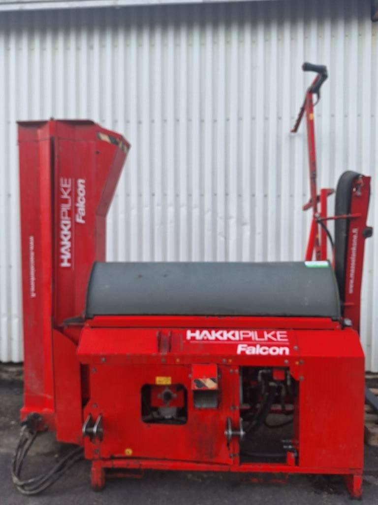 Hakki Pilke Falcon puunnostimella Wood splitters and cutters