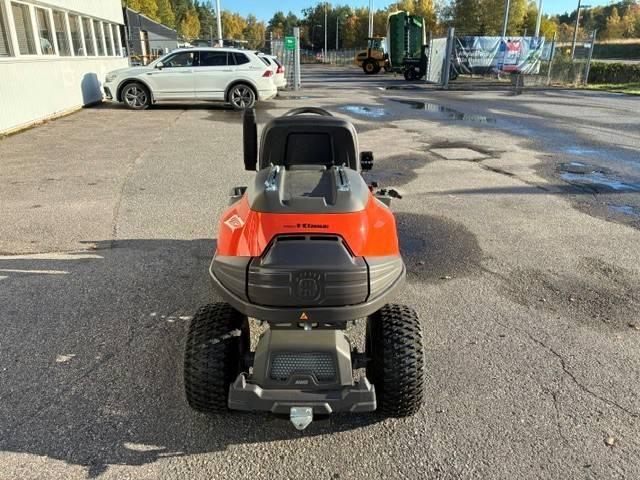 Husqvarna R 418 TsX AWD ( Demotillfälle ) Åkgräsklippare