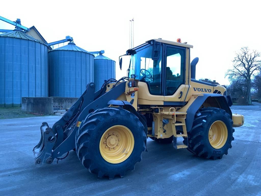 BKT twinhjul 710-55R28 till Volvo L60H, L70H Däck, hjul och fälgar