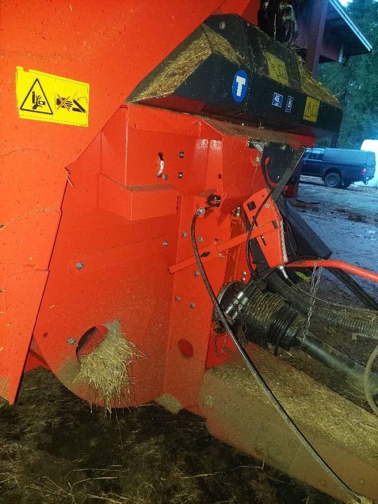 Kuhn Primor 3570 Trinciatrici, tagliatrici e srotolatrici per balle