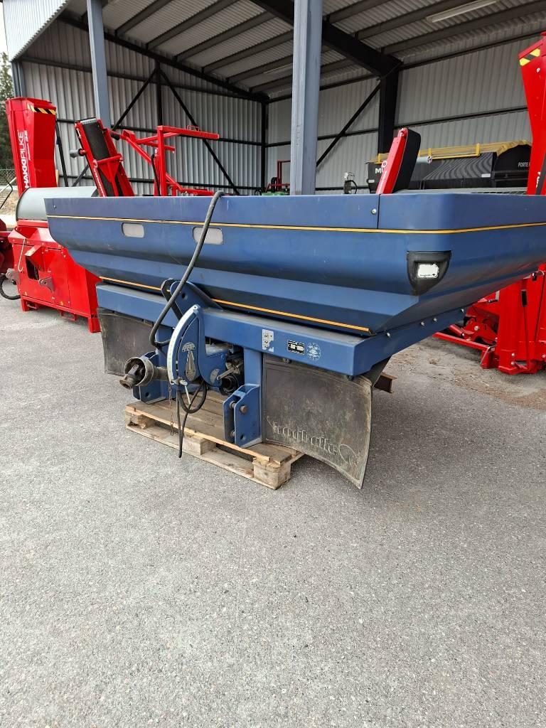 Bogballe M2 Plus Mineral spreaders