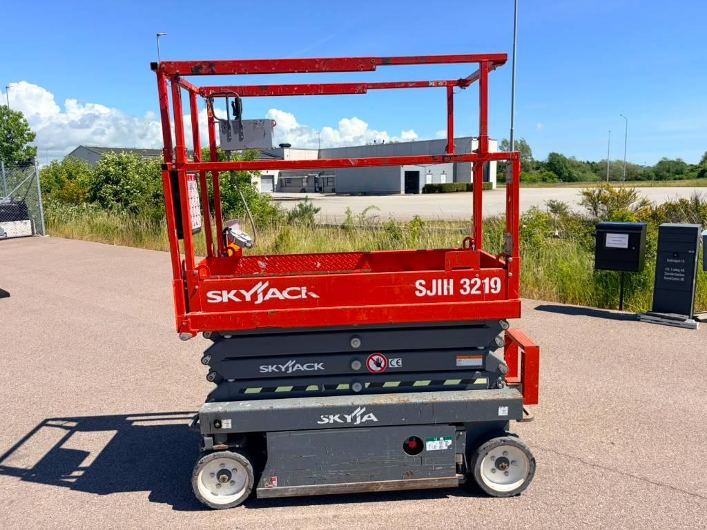 SkyJack SJ III 3219 Saxliftar