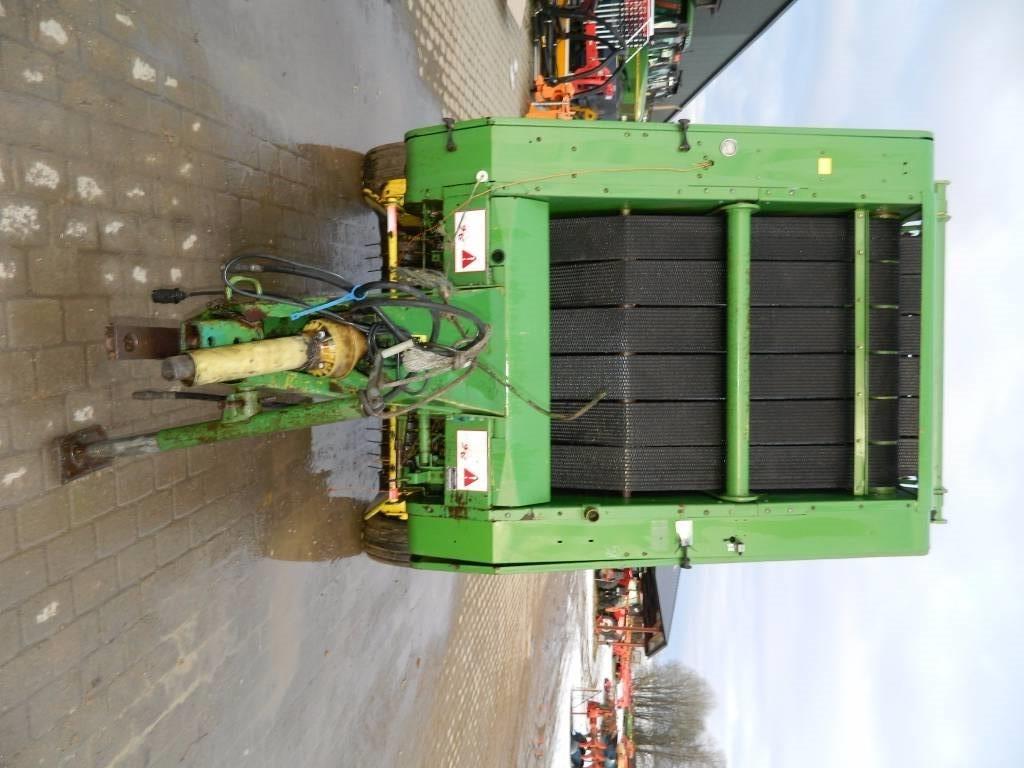 John Deere 550 Rituļu preses