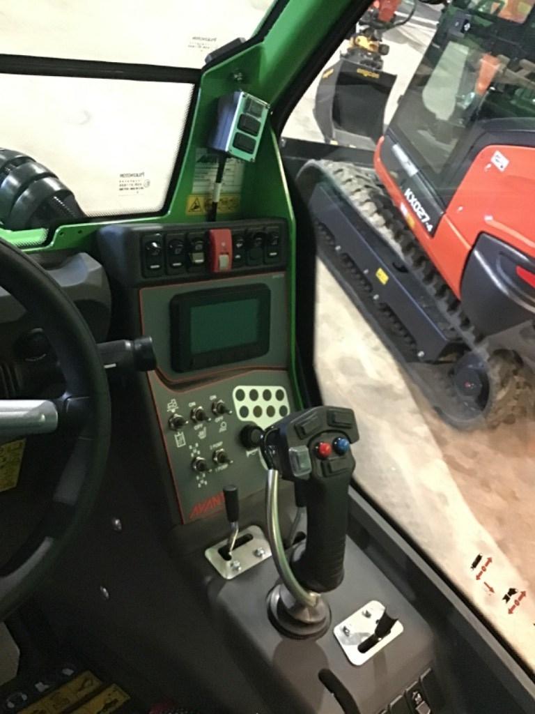 Avant 760 Kompaktlastare