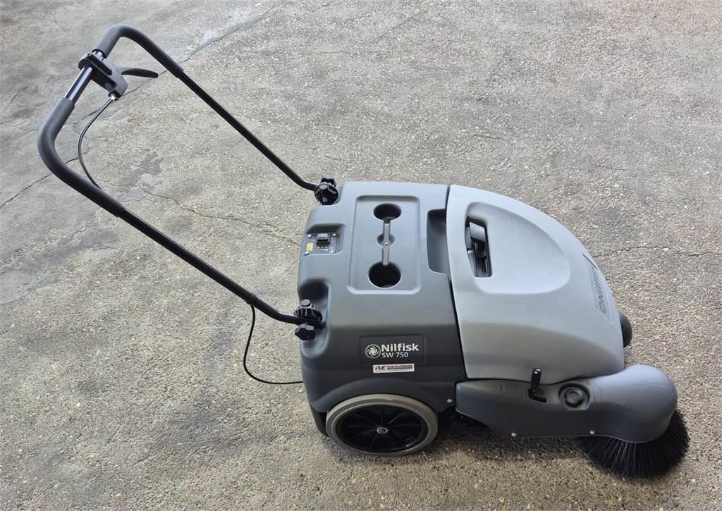 Nilfisk SW 750 Barredoras