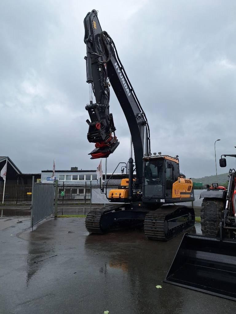 Hyundai HX 300 AL Bandgrävare