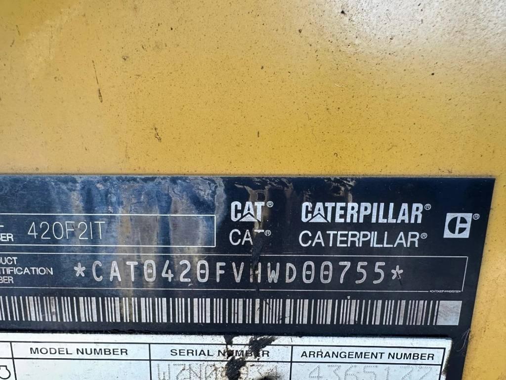 CAT 420 F2 IT | 2016 | 2663 hrs | Available for Export Backhoe loaders