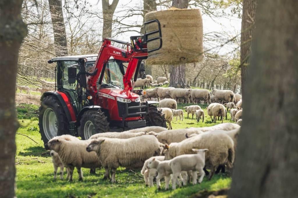 Massey Ferguson 4708 Traktorer