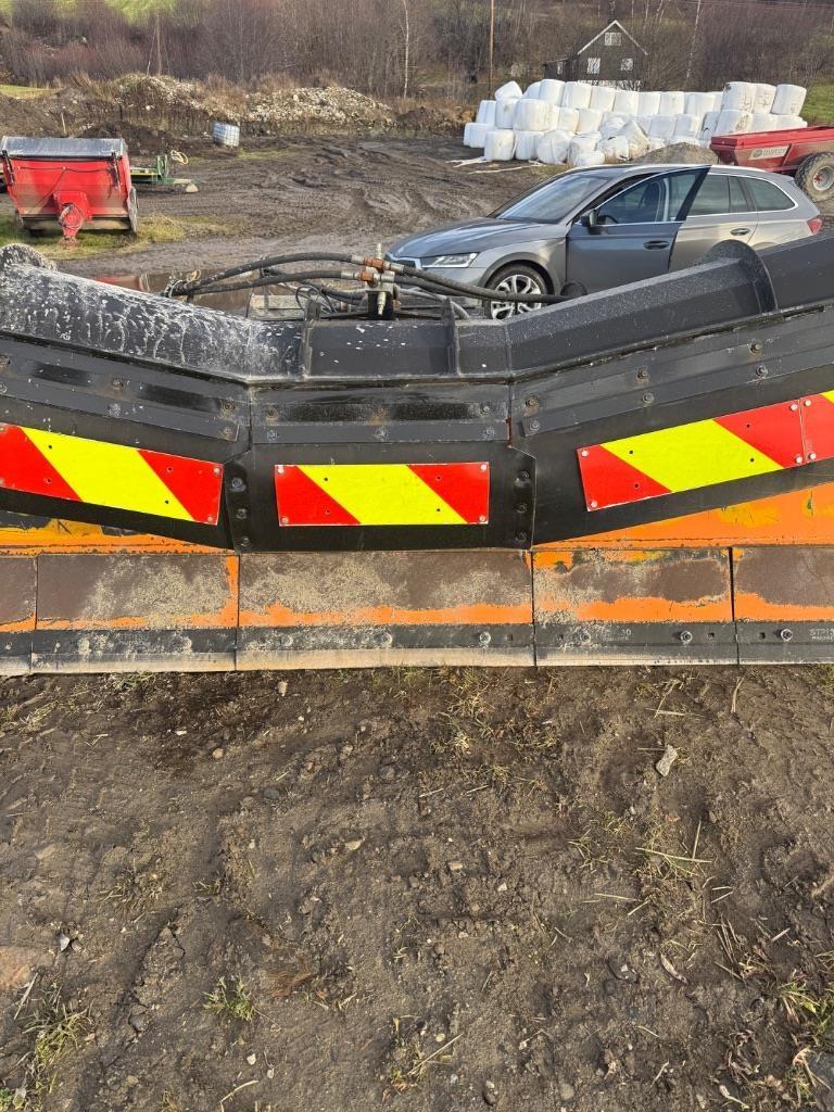 Tellefsdal K70 Schneeschilde und -pflüge