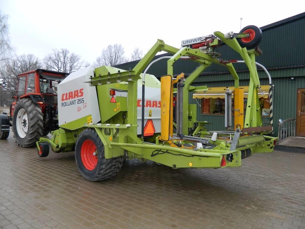 CLAAS Rollant 255 Uniwrap Rituļu preses