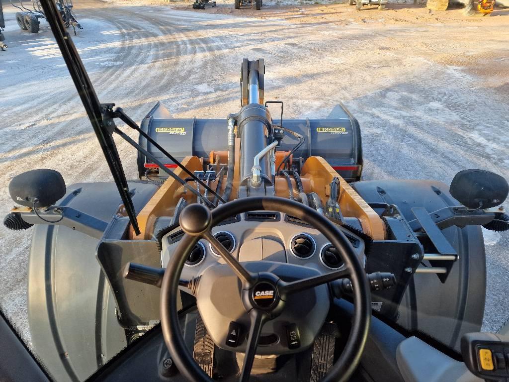 CASE 821 G2 Pyöräkuormaajat