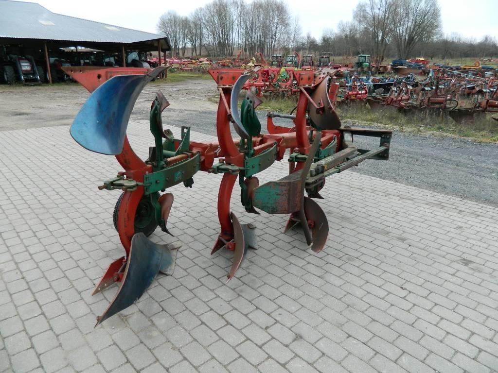 Kverneland 3 Maiņvērsējarkli