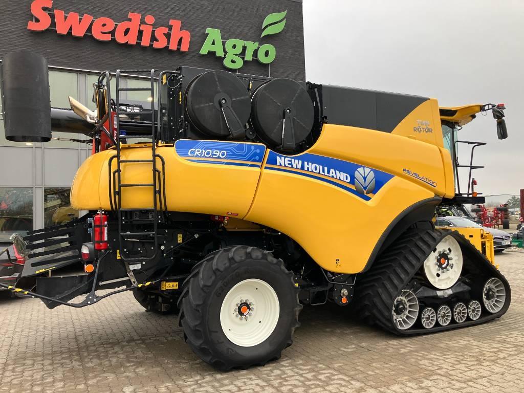 New Holland CR 10.90 Revelation Combine harvesters