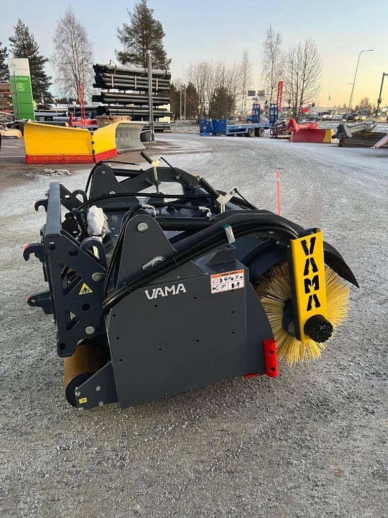 Vama EHK1700L kauhaharja Spazzatrici