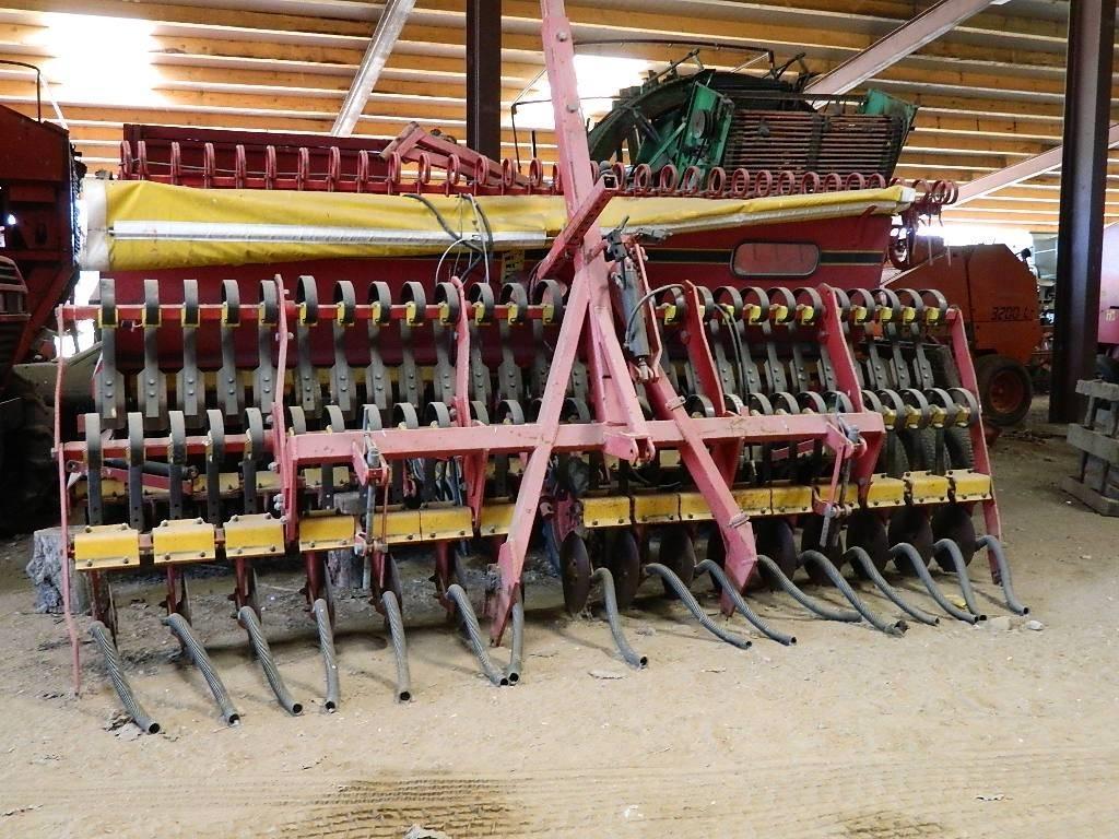 Väderstad Rapid400C Sējmašīnas